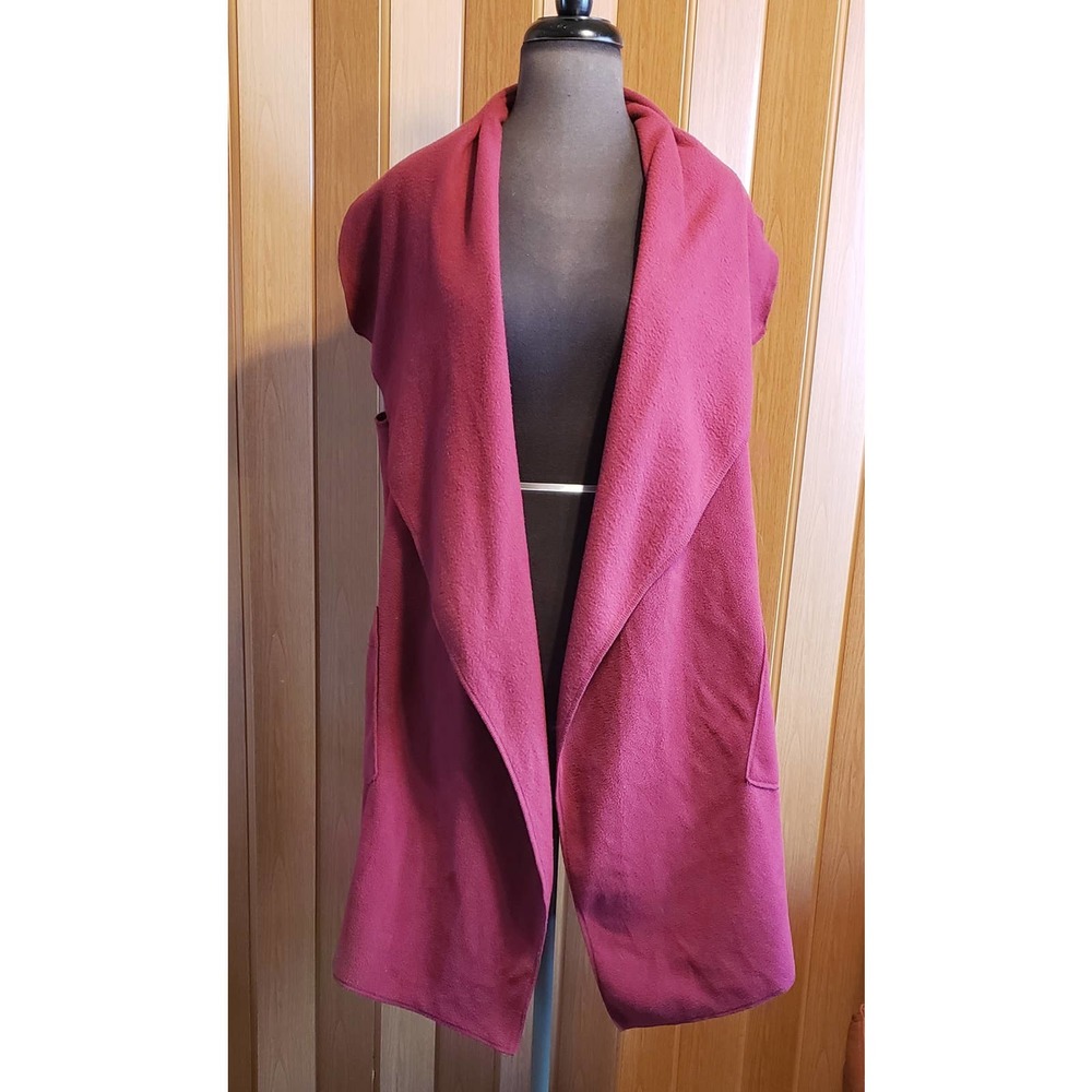 Le Moda size large burgundy red vest